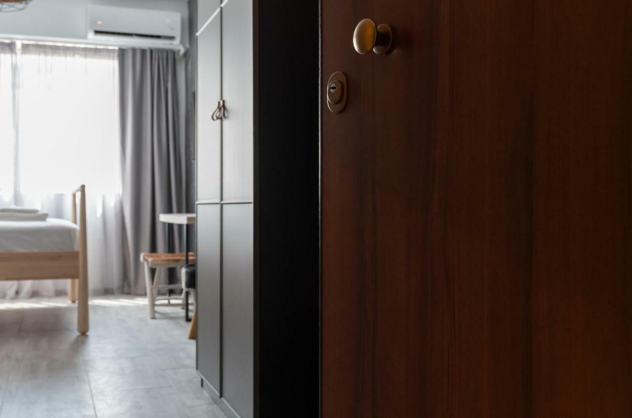 Superb Industrial Style Lodge Heart Of Athena Bagian luar foto