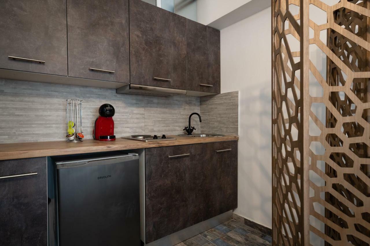 Superb Industrial Style Lodge Heart Of Athena Bagian luar foto
